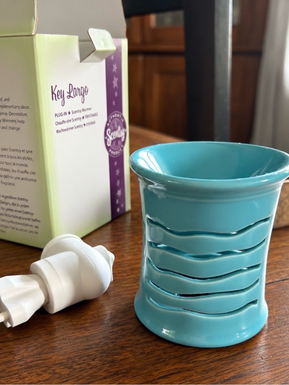 Scentsy Key Largo Ceramic Warmer in Turquoise Blue in Box
